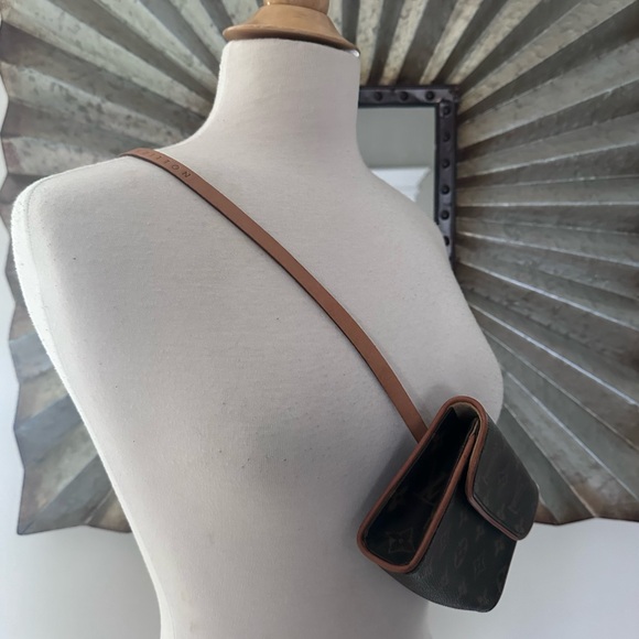 Louis Vuitton Florentine Pochette Beltbag Crossbody Handbag Cert Authenticity - Picture 2 of 16